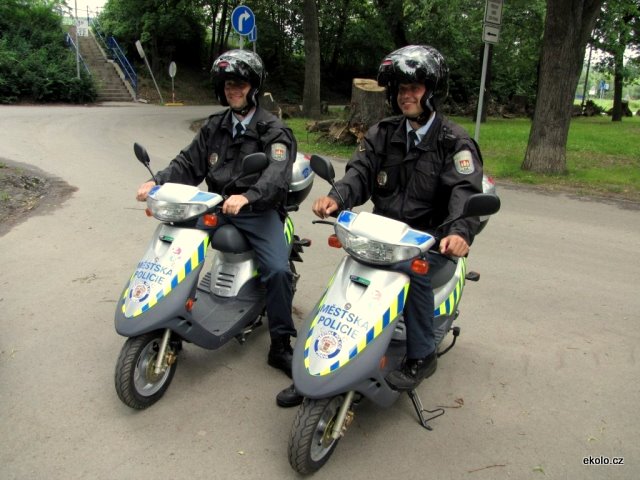 Elektroskútry EVT Policie