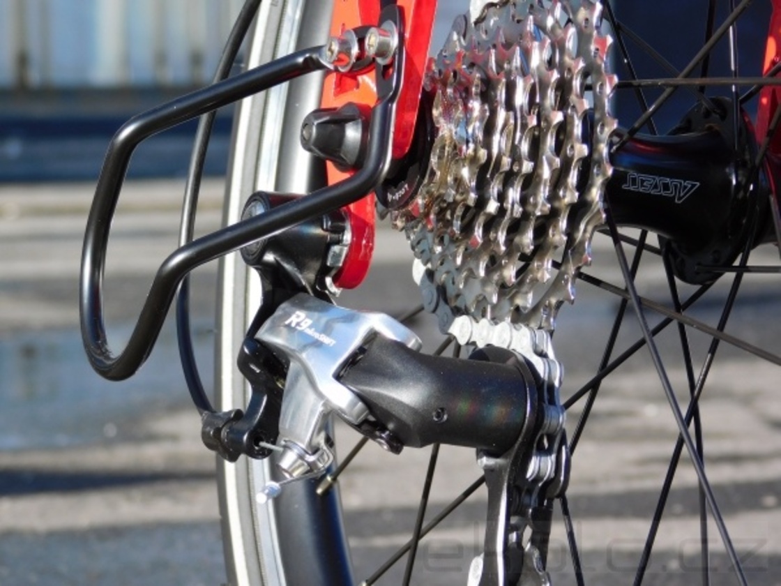 Skládací kolo FOLDY - 8mi rychlostní kovová přehazovačka MicroShift R8 s ochranou