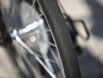 Skládací kolo FOLDY- Hladké přilnavé pláště Kenda Kriterium pro rychlou jízdu